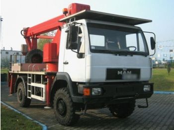 Φορτηγό με εναέρια πλατφόρμα BUMAR P-183: φωτογραφία 1