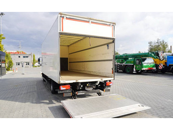 SAXAS container, 1000 kg loading lift  - Κλειστά aμάξωμα