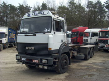 Iveco 240 E 32 6x2 - Φορτηγό σασί