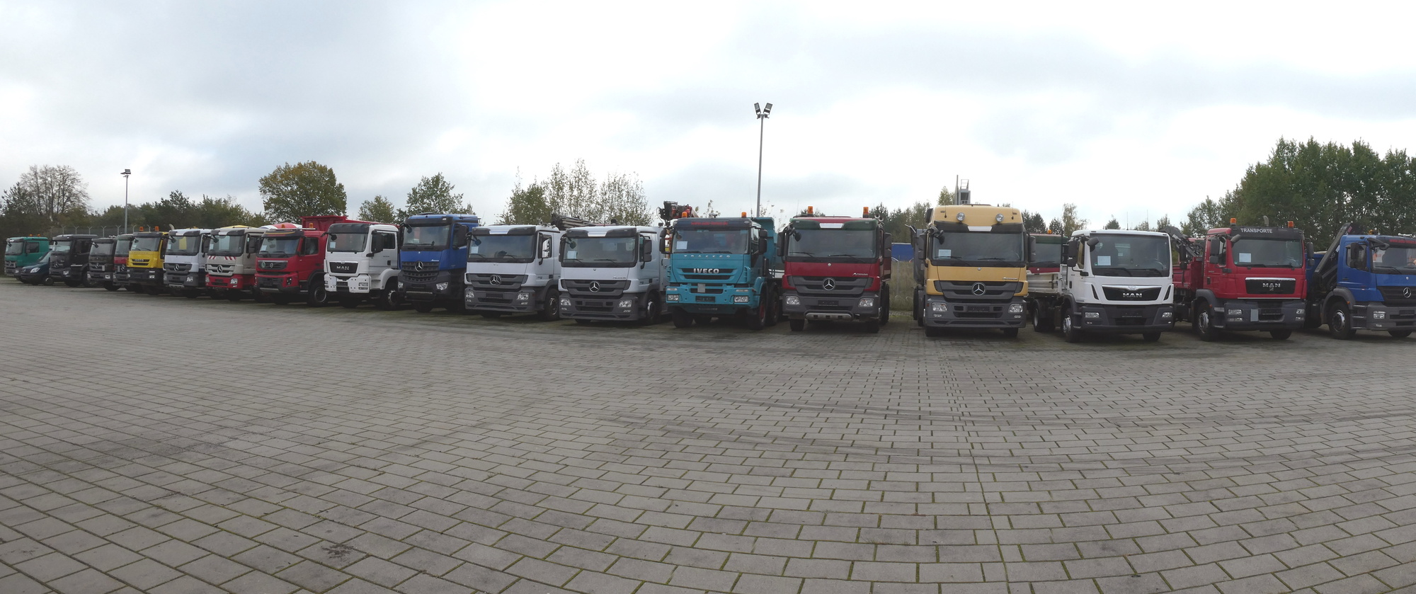 Henze Truck GmbH - Κοινοτικών οχημάτων/ Ειδικών οχημάτων undefined: φωτογραφία 1